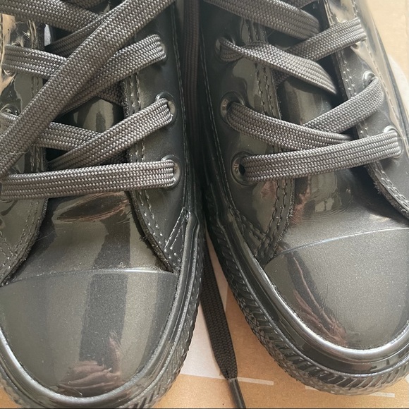 NEW WOMENS CONVERSE METALLIC SNEAKERS GRAY 5.5 - Picture 3 of 12